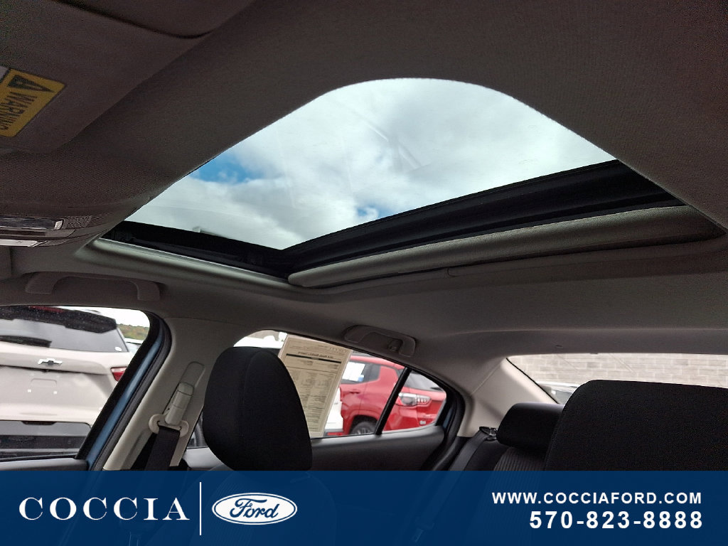 Used 2014 MAZDA MAZDA3 i Touring w/ Moonroof Package 1 FWD image 14