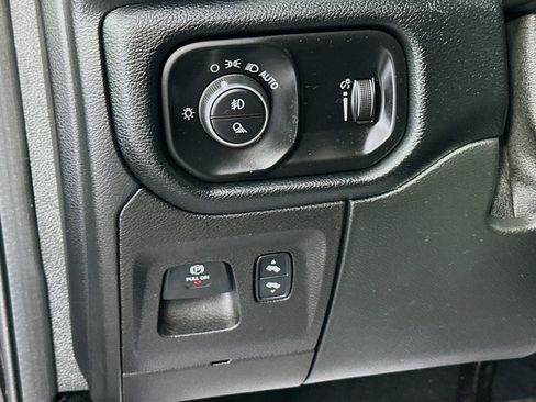 Used 2020 RAM 1500 Big Horn AWD/4WD image 10