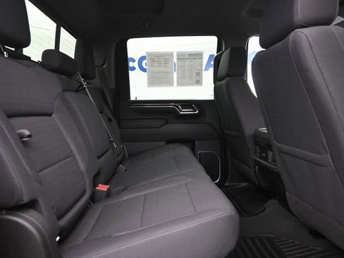 Used 2024 Chevrolet Silverado 3500 LT w/ Convenience Package image 8