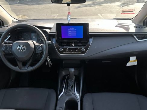Used 2023 Toyota Corolla LE FWD image 6