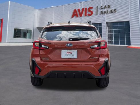 Used 2025 Subaru Crosstrek 2.0i Premium AWD/4WD image 7
