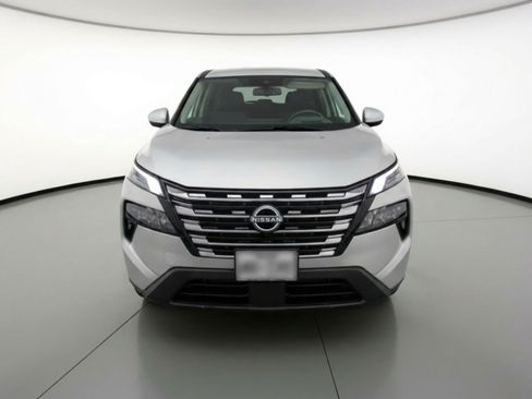 Used 2025 Nissan Rogue SV FWD image 2