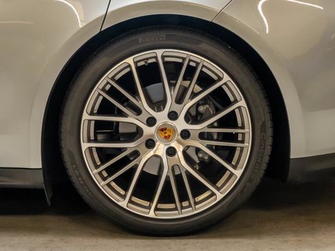 Certified 2023 Porsche Panamera 4 Platinum Edition AWD/4WD image 17
