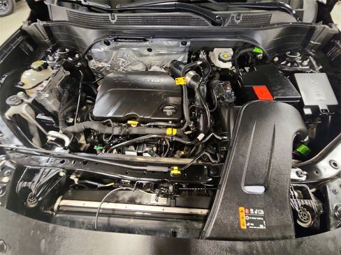 Certified 2025 Chevrolet Trax RS w/ Driver Confidence Package image 27