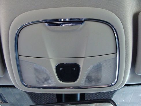 Used 2017 Jeep Cherokee Sport image 26