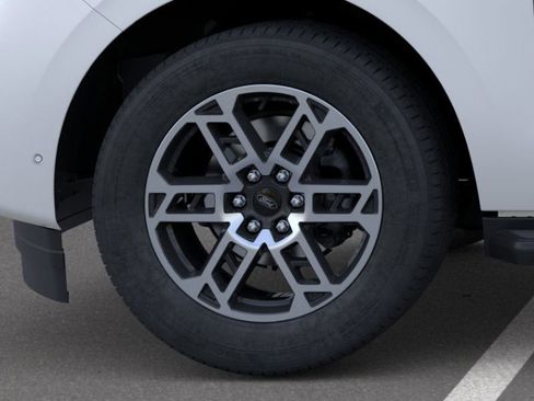 New 2025 Ford Expedition Active image 19