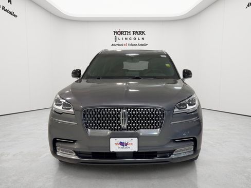 Used 2023 Lincoln Aviator Reserve w/ Equipment Group 201A AWD/4WD image 8