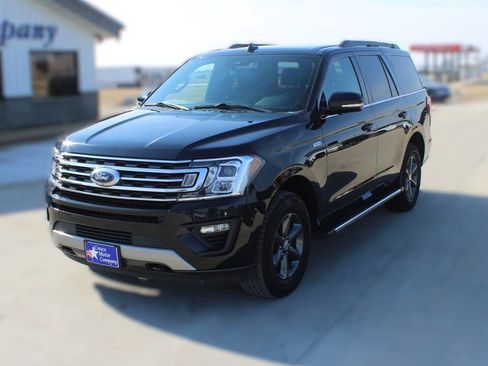 Used 2021 Ford Expedition XLT image 1
