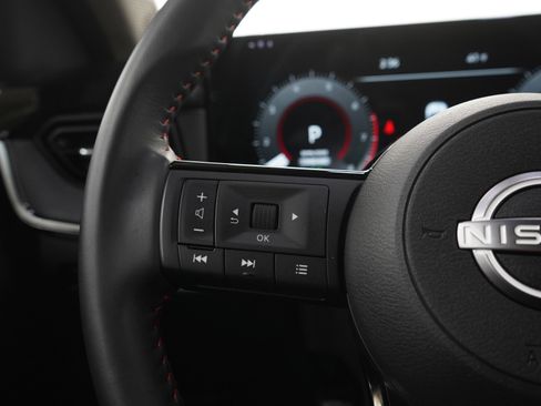 Used 2025 Nissan Kicks SR AWD/4WD image 25
