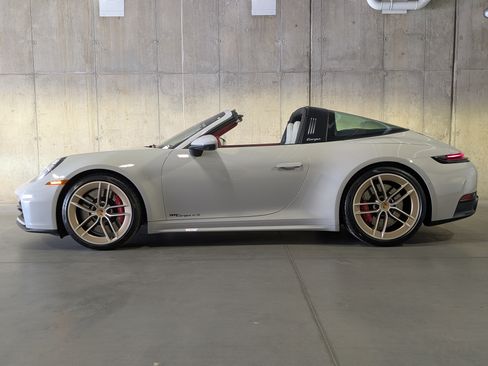 Certified 2026 Porsche 911 Targa 4S AWD/4WD image 2
