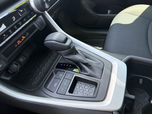 Certified 2023 Toyota RAV4 LE FWD image 9