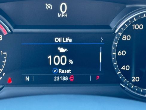 Used 2025 Cadillac XT6 Premium Luxury image 26