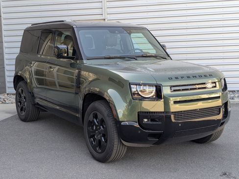 New 2026 Land Rover Defender 110 X-Dynamic SE AWD/4WD image 3