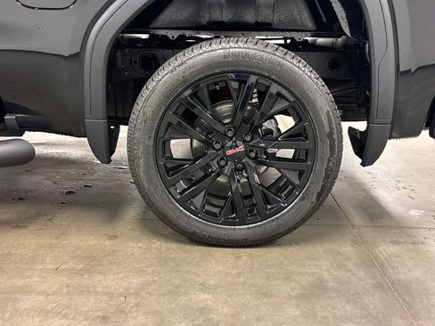 New 2026 GMC Sierra 1500 Elevation w/ Elevation Select Package AWD/4WD image 11