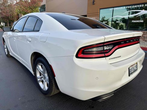 Used 2019 Dodge Charger SXT image 15