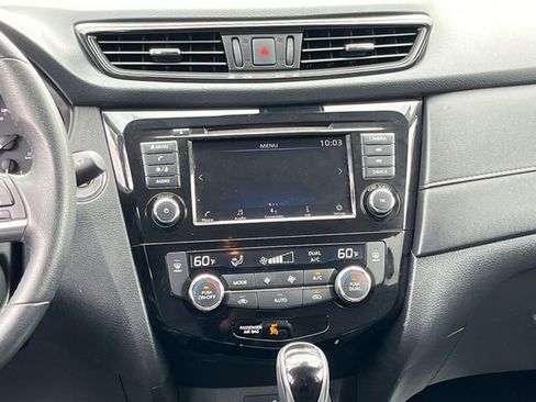 Used 2019 Nissan Rogue SV AWD/4WD image 24