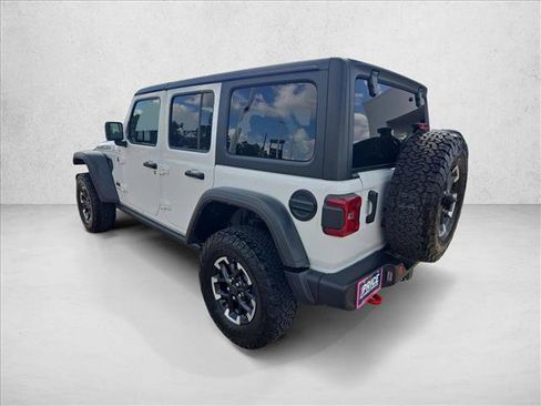 Used 2025 Jeep Wrangler Unlimited Rubicon AWD/4WD image 8