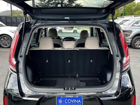 Used 2025 Kia Soul LX w/ LX Technology Package FWD image 25