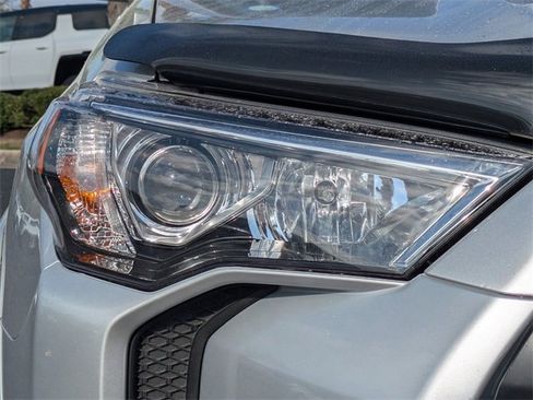 Used 2019 Toyota 4Runner TRD Off-Road image 11