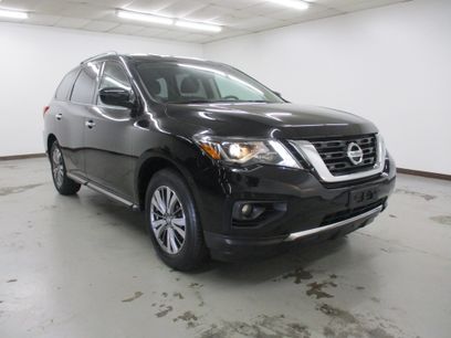 Used 2019 Nissan Pathfinder SV