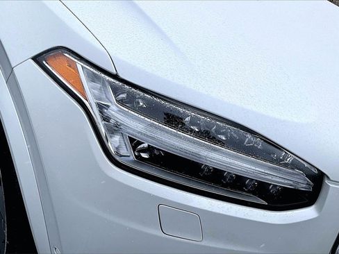 Used 2024 Volvo XC90 B6 Plus image 33