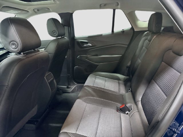 Used 2024 Chevrolet Trax LT w/ Sunroof Package FWD image 20