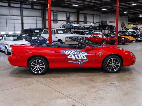 Used 2002 Chevrolet Camaro Z28 w/ SS Performance/Appearance Pkg image 9