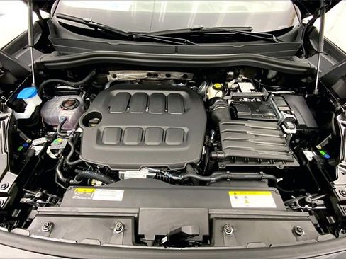 New 2026 Volkswagen Tiguan SE R-Line image 11