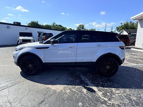 Used 2019 Land Rover Range Rover Evoque SE AWD/4WD image 4
