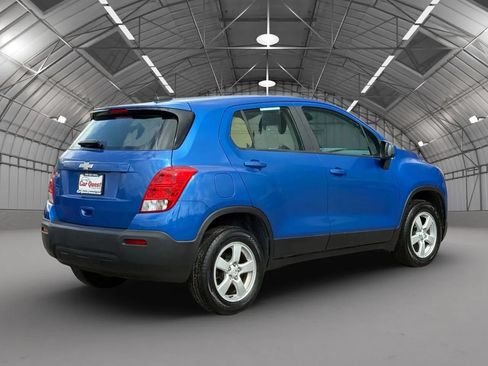 Used 2016 Chevrolet Trax LS w/ LPO, Cargo Package AWD/4WD image 7
