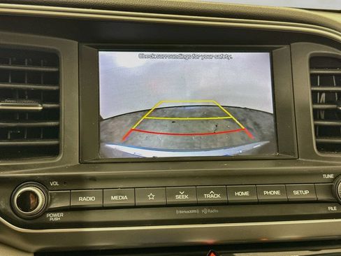 Used 2020 Hyundai Elantra SEL FWD image 14