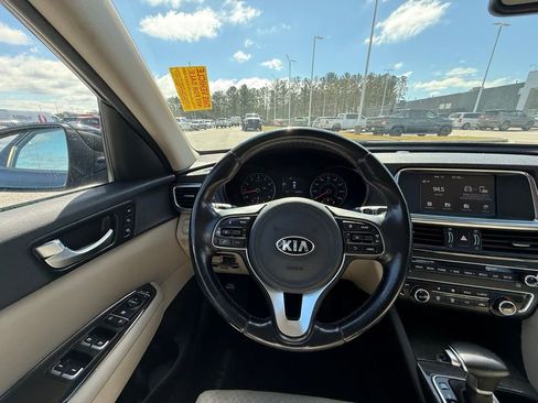 Used 2018 Kia Optima EX w/ Premium Package image 14