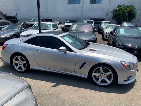 Used 2014 Mercedes-Benz SL 550 image 32