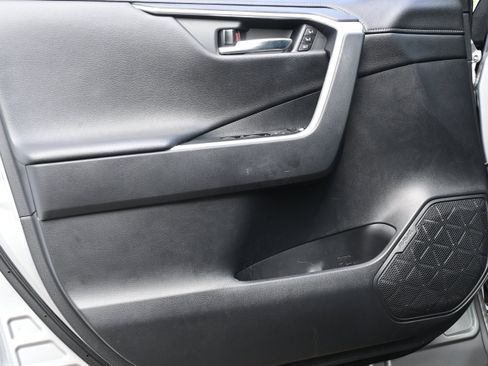 Used 2019 Toyota RAV4 Limited w/ Advanced Technology Package AWD/4WD image 14