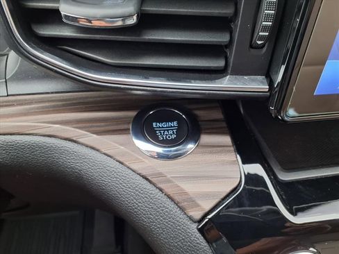 Certified 2022 Ford Explorer Limited image 25