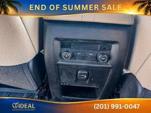 Used 2022 Chevrolet Traverse LS FWD image 32