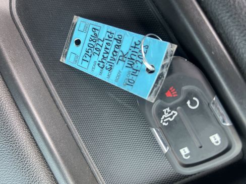 Used 2022 Chevrolet Silverado 1500 LT AWD/4WD image 27