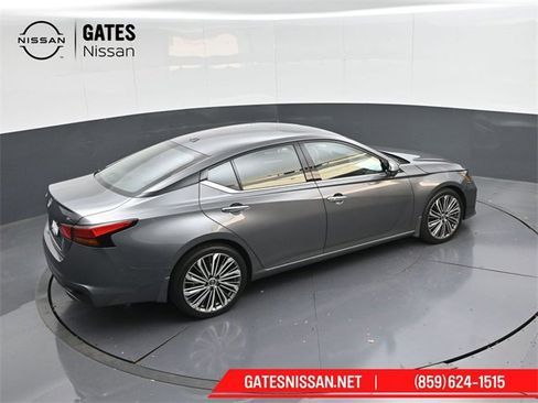 Used 2024 Nissan Altima 2.5 SL image 45