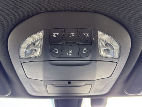 Used 2018 Chrysler Pacifica Touring Plus w/ S Appearance Package FWD image 29