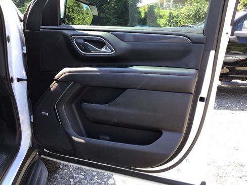 Used 2021 Chevrolet Tahoe RST w/ Luxury Package AWD/4WD image 9