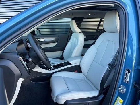 Used 2025 Volvo XC40 B5 Ultra w/ Protection Package AWD/4WD image 10