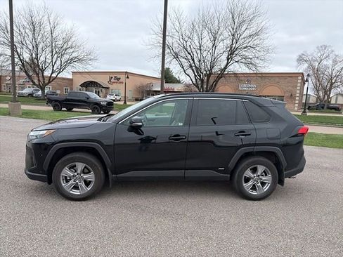 Used 2023 Toyota RAV4 XLE w/ Convenience Package image 3