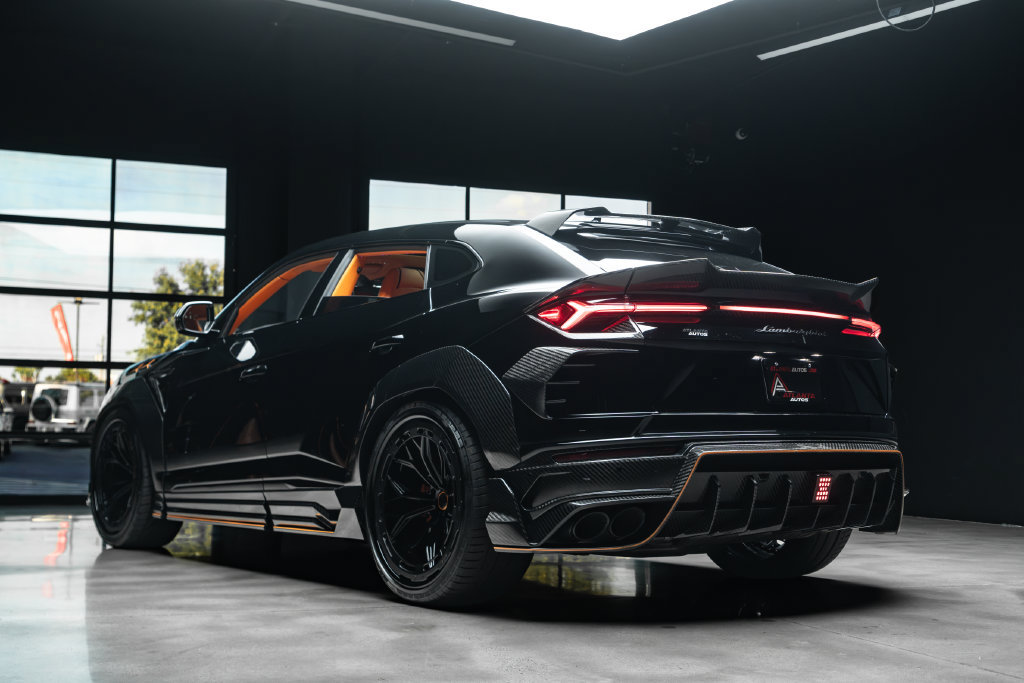 Used 2022 Lamborghini Urus AWD/4WD image 31