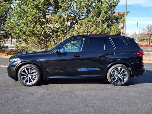 New 2026 BMW X5 xDrive50e image 2