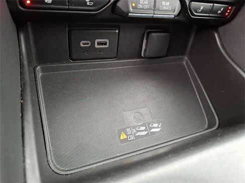 Used 2024 Chevrolet Tahoe LT image 25