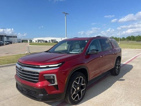 Used 2026 Chevrolet Traverse High Country w/ LPO, Floor Liner Package image 3