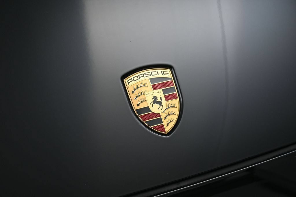 Certified 2025 Porsche Cayenne GTS AWD/4WD image 13