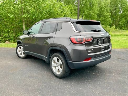 Used 2019 Jeep Compass Latitude w/ Popular Equipment Group AWD/4WD image 7