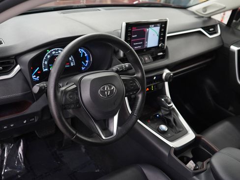 Used 2020 Toyota RAV4 Limited w/ Limited Grade Weather Package AWD/4WD image 17
