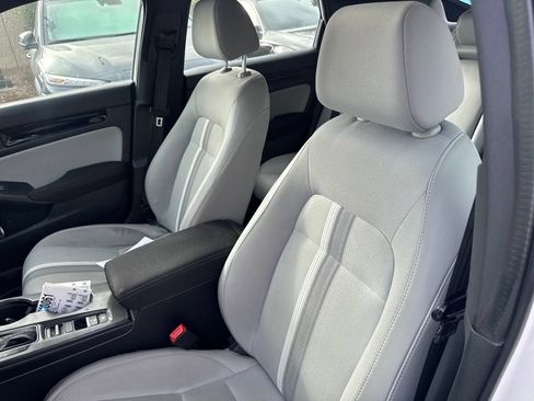 Used 2025 Honda Civic Sport image 6